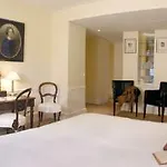 Hotel Sainte-beuve 4*