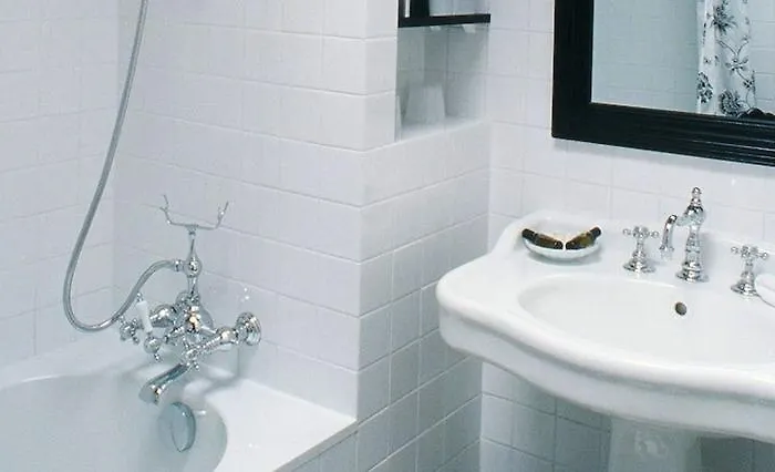 Otel Sainte-beuve 4*