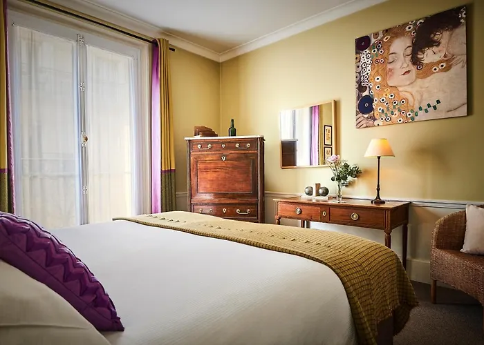 Hotel Sainte-beuve 4*