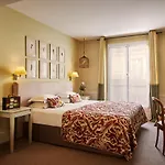 Otel Sainte-beuve 4*